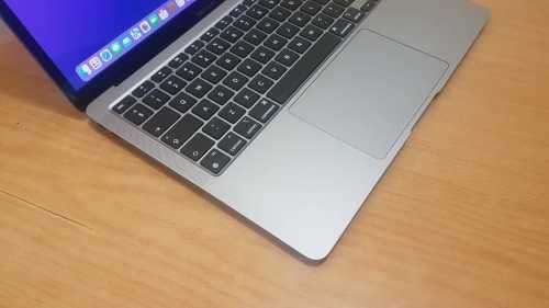 Apple MacBook Air (13-inch 2020) M1 Chip 8 core CPU 7 core GPU 8GB Memory 256GB SSD Space Grey
