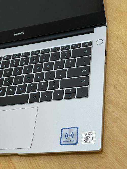 HUAWEI MATEBOOK D14 | 10TH GEN CORE i5-10210U | 8GB DDR4 | 512GB | 2GB NVIDIA MX250 | 14" FHD IPS