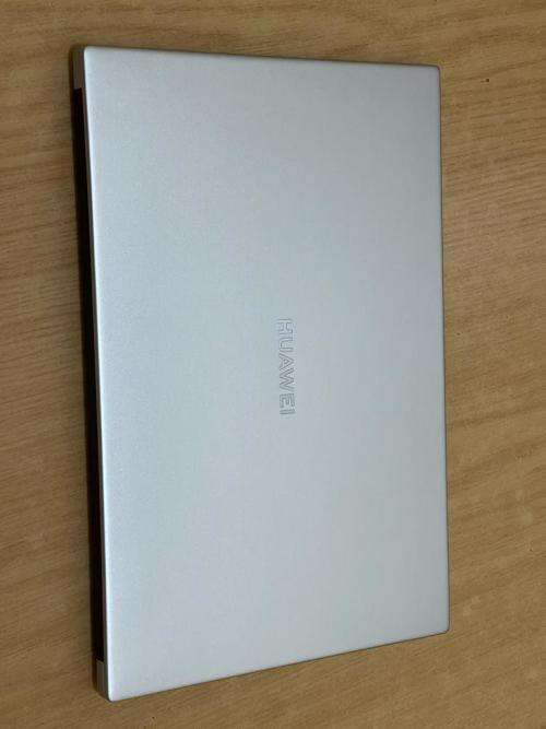 HUAWEI MATEBOOK D14 | 10TH GEN CORE i5-10210U | 8GB DDR4 | 512GB | 2GB NVIDIA MX250 | 14" FHD IPS