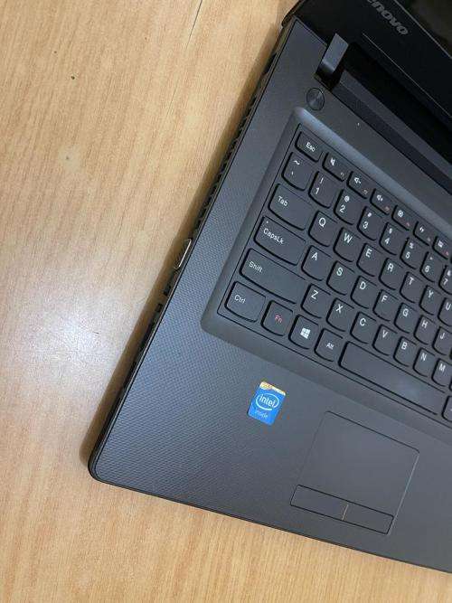 LENOVO IDEAPAD 300 | INTEL CELERON N3050 CPU | 4GB RAM | 500GB HDD | 14" HD LED | WIN10 HOME