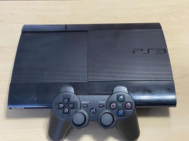 PLAYSTATION 3 500GB SLIM