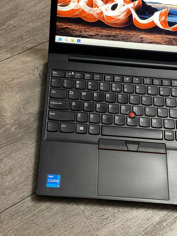 LENOVO THINKPAD E15**11TH GEN CORE i5-1135G7**8GB DDR4**512GB SSD**15.6` IPS FHD**FINGERPRINT**WIN11