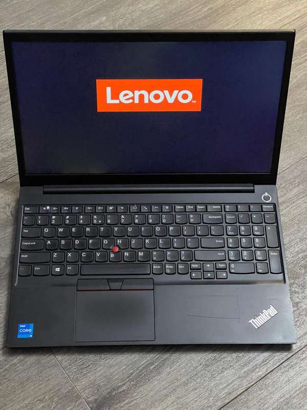 LENOVO THINKPAD E15**11TH GEN CORE i5-1135G7**8GB DDR4**512GB SSD**15.6` IPS FHD**FINGERPRINT**WIN11