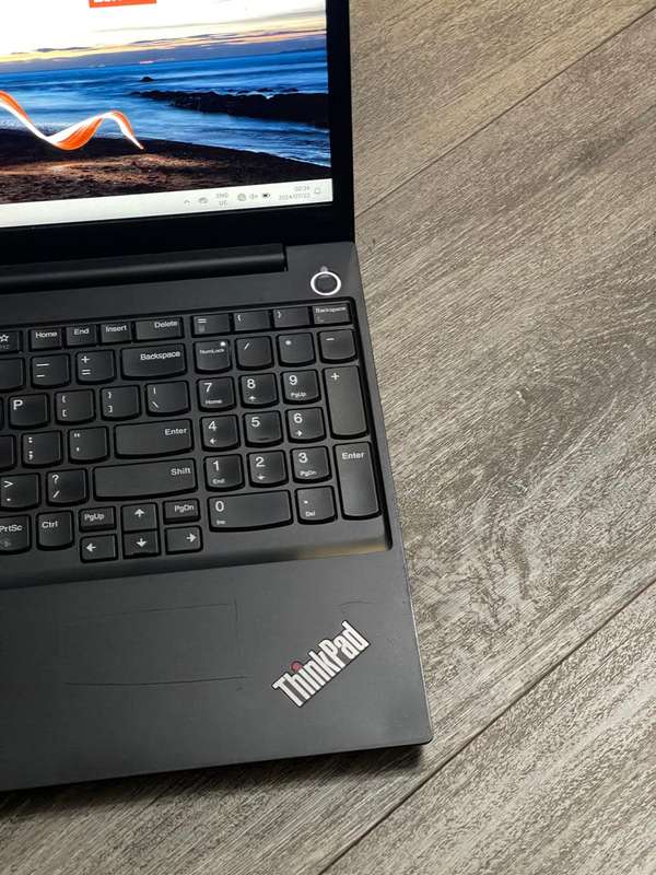 LENOVO THINKPAD E15**11TH GEN CORE i5-1135G7**8GB DDR4**512GB SSD**15.6` IPS FHD**FINGERPRINT**WIN11
