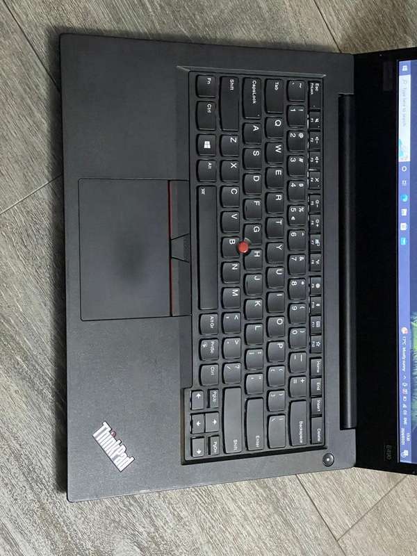 LENOVO THINKPAD E490 | 8TH GEN CORE i5-8265U | 8GB DDR4 | 256GB NVMe SSD | 14" HD | WIN1O