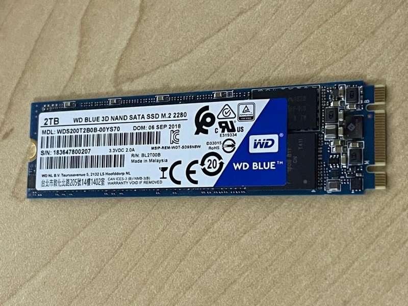 2TB WD BLUE 3D NAND SATA SSD M.2 2280 (LIKE NEW)