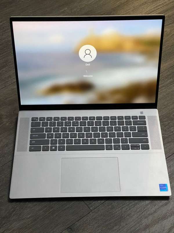 DELL INSPIRON 16 5620 | 12TH GEN CORE i7-1255U | 16GB DDR4 | 512GB SSD | 16.0` FHD 2GB NVIDIA MX570