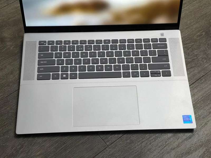 DELL INSPIRON 16 5620 | 12TH GEN CORE i7-1255U | 16GB DDR4 | 512GB SSD | 16.0` FHD 2GB NVIDIA MX570