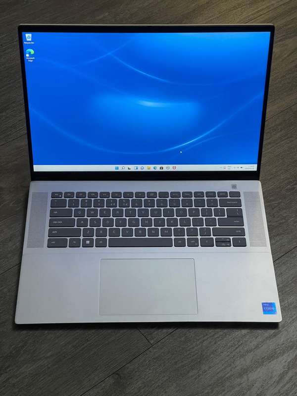 DELL INSPIRON 16 5620 | 12TH GEN CORE i7-1255U | 16GB DDR4 | 512GB SSD | 16.0` FHD 2GB NVIDIA MX570