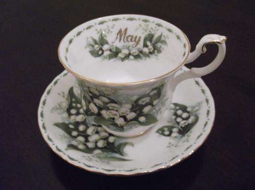 Rare! Beautiful! ***Royal Albert*** Flowers of the Month May Lilly of the Valley Cup & Saucer