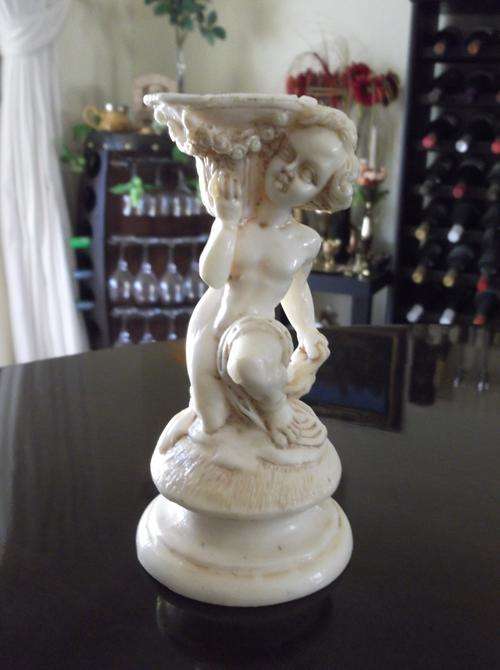 Lovely Le Ron Stonelite Figurine