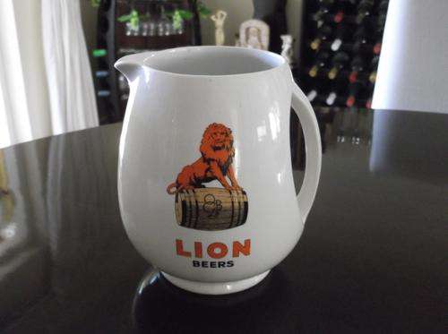 Shaw of England Large Lion Beers Jug - Undamaged