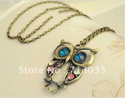 BRONZE PLATED VINTAGE OWL NECKLACE WITH STUDS