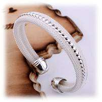 Twist mesh silver line bangle