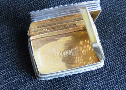 SILVER VINAIGRETTE IN ORIGINAL CASE - BIRMINGHAM 1841