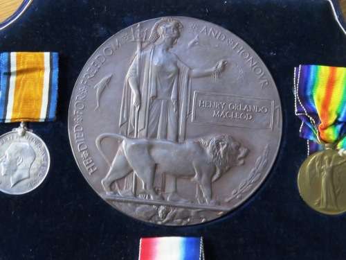 BRITISH - WW1 TRIO plus DEATH PLAQUE - CASED