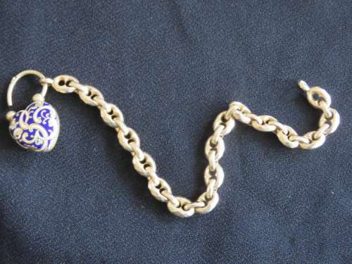 ANTIQUE GOLD BRACELET WITH GOLD ENAMEL PADLOCK / LOCKET