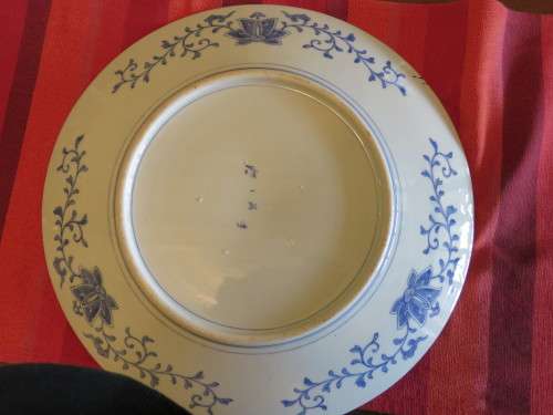 JAPANESE PORCELAIN IMARI CHARGER - 18 Inches