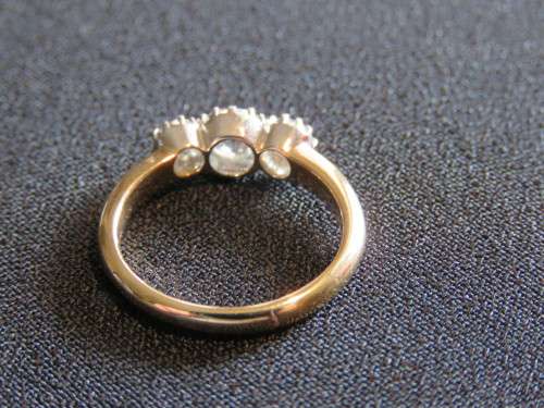 18CT GOLD DRESS RING set with THREE DIAMONDS