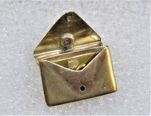 VINTAGE 9ct GOLD UNUSUAL  ENVELOPE CHARM