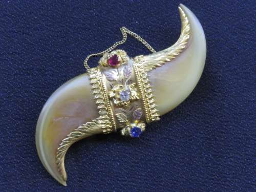 VINTAGE DOUBLE CLAW TIGER/LION  BROOCH SET WITH DIAMOND, RUBY & SAPPHIRE IN 18CT GOLD