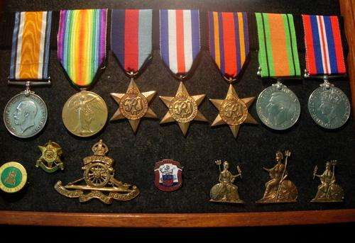 GROUP OF SEVEN WW1 & WW2 MEDALS