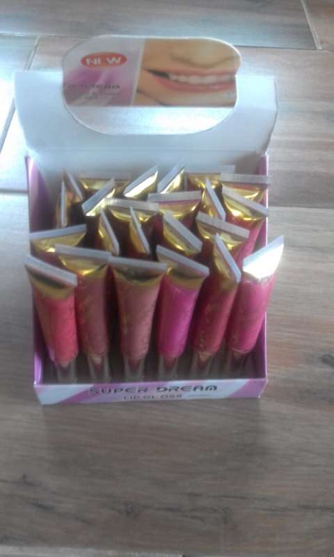 Lip Gloss 24pcs 6 different colors bid fo all