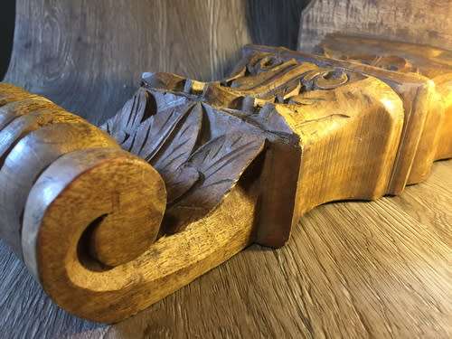 Lovely Carved Wooden Shelf +/- 38cm x 27cm