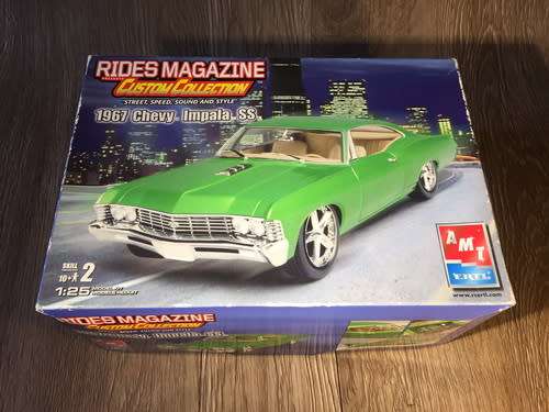 Chevy Impala 1967 SS - Rides Magazine Custom Collection ERTL