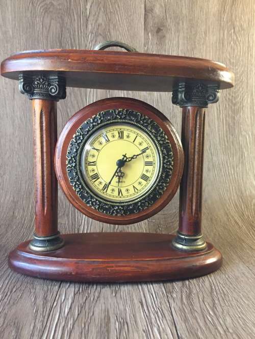Solid Wood & Metal Quartz Clock 21cm x 21cm x 9cm