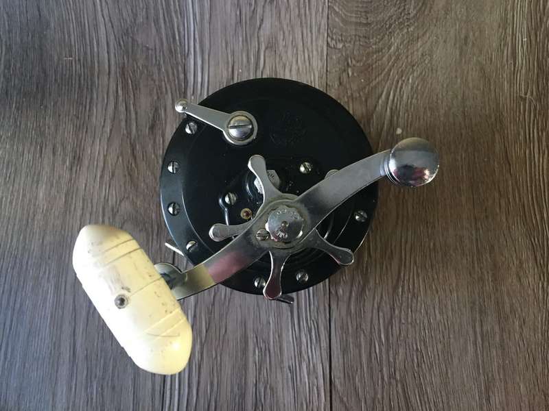 Vintage Penn Longbeach 67 USA Reel (Working)