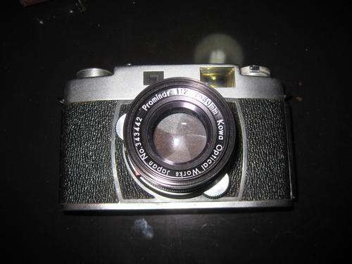 Kallo 35 F2 Camera (1950's) with light meter