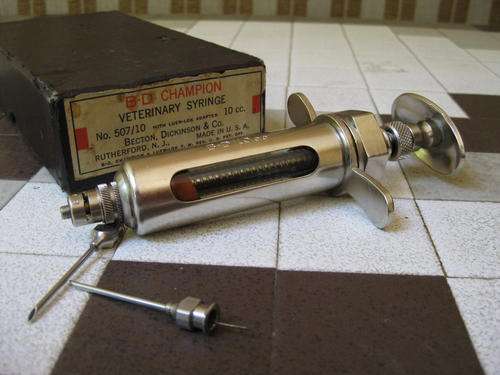 Vintage Veterinary Syringe with box