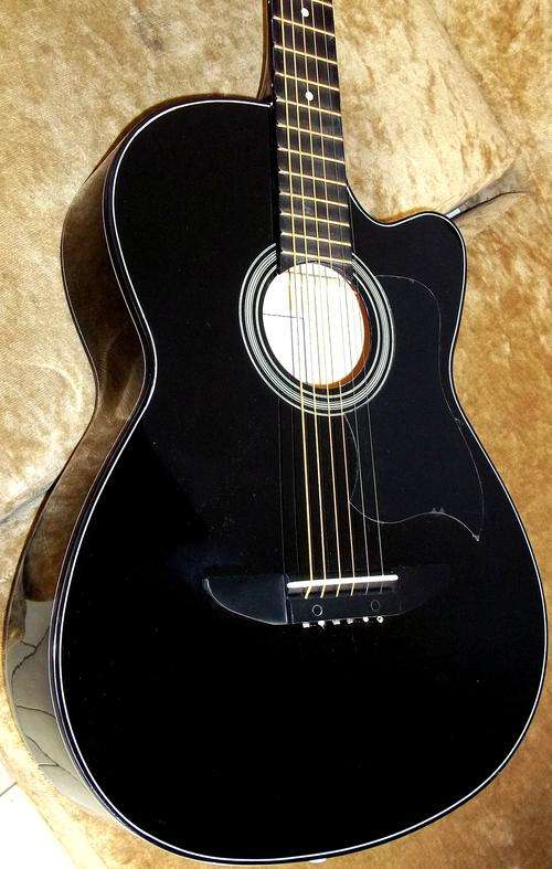 Acoustic Folk Guitar with cutaway - Brand new!