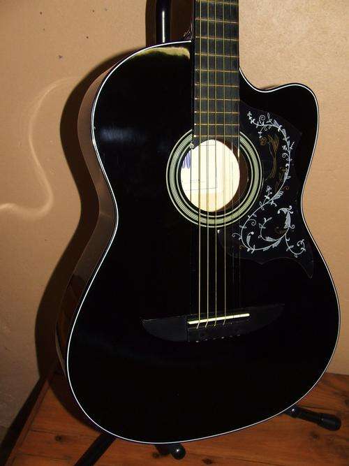 Acoustic Guitar with Cutaway: Folk Style - Gloss Black! Brand New!