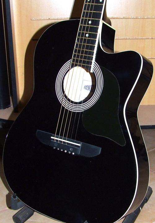 GUITAR PACK!!! INCLUDES GUITAR, BAG, STRAP, EXTRA STRINGS, PICKS!! Brand New!