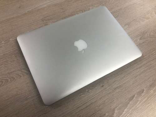 Macbook Pro 13.3 inch 256GB HDD 2.6GHZ Core I5 8GB DDR3 Ram ONLY 96 Cycles