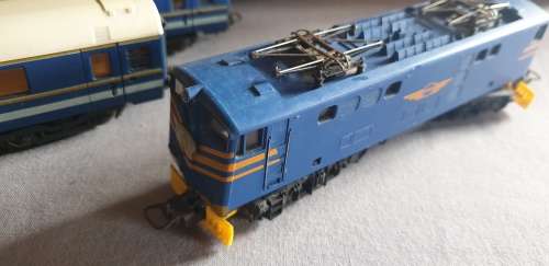 LIMA HO: Complete SAR Blue Train Set NOT BOXED