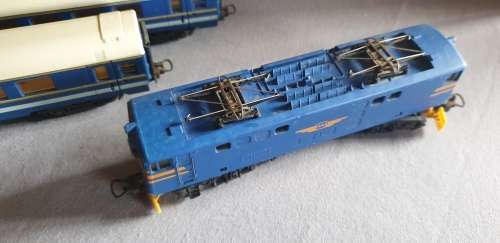 LIMA HO: Complete SAR Blue Train Set NOT BOXED