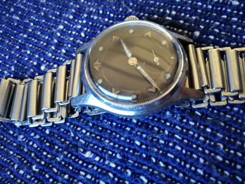 Nisus Watch (Broken)