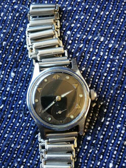 Nisus Watch (Broken)
