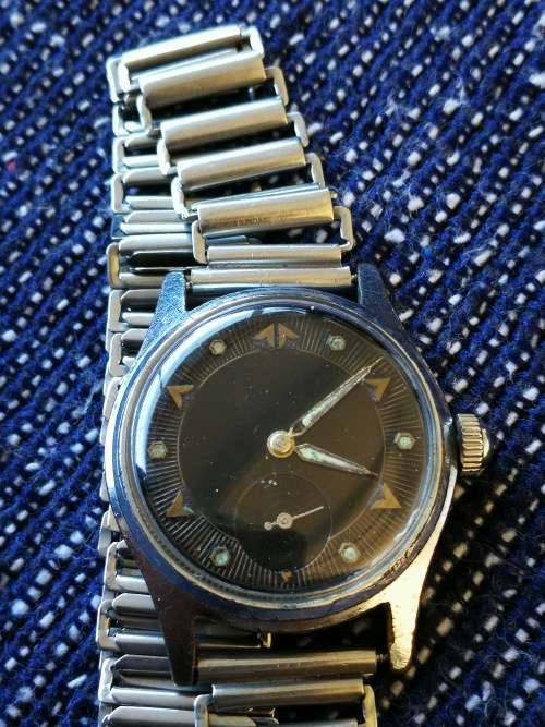 Nisus Watch (Broken)