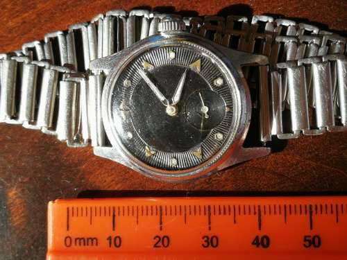 Nisus Watch (Broken)