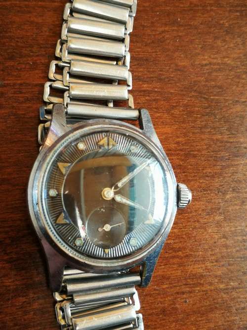 Nisus Watch (Broken)
