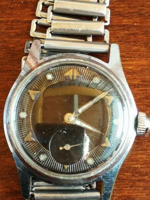 Nisus Watch (Broken)