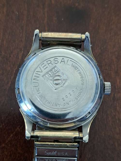 Universal Geneve Bumper (Propably needs Service)