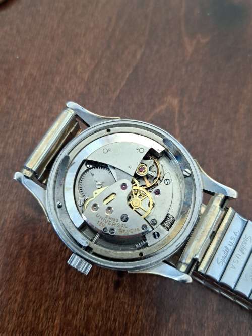 Universal Geneve Bumper (Propably needs Service)