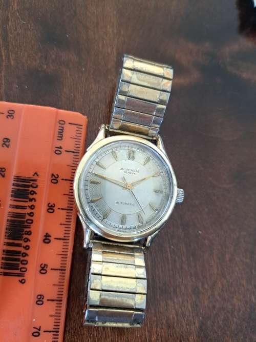 Universal Geneve Bumper (Propably needs Service)
