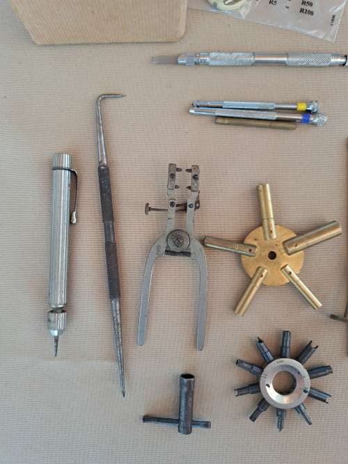 Watch odds and tools