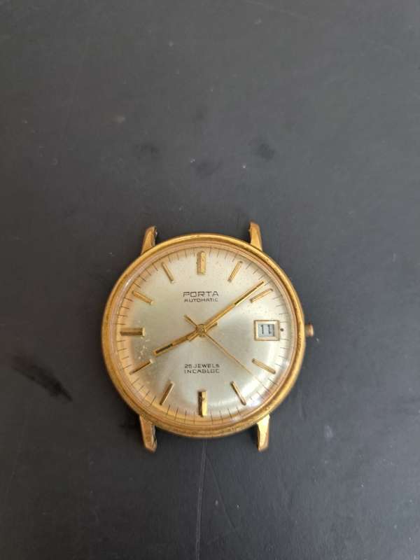 Broken Porta Watch